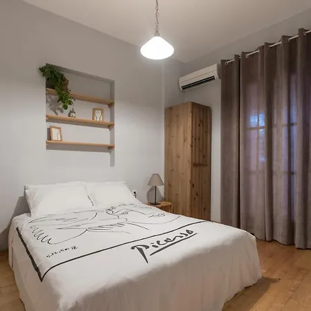 Bougainvillea Tree House *