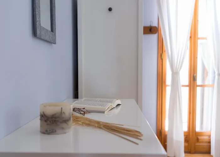 Holiday home Bougainvillea Tree House *