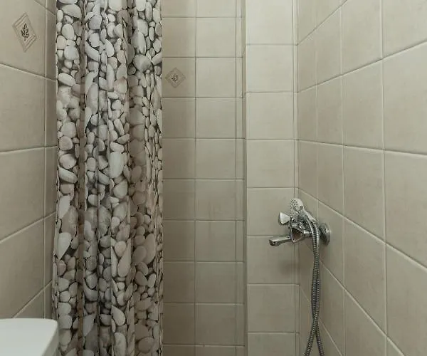 Bougainvillea Tree House Holiday home Chavriata