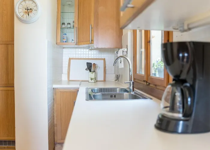 Bougainvillea Tree House Holiday home