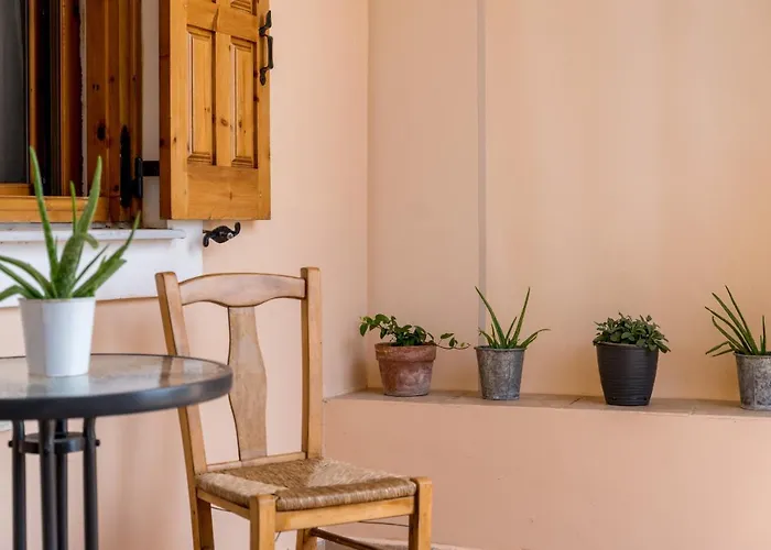 Holiday home Bougainvillea Tree House