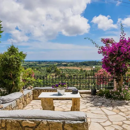 Bougainvillea Tree House Χαβριάτα